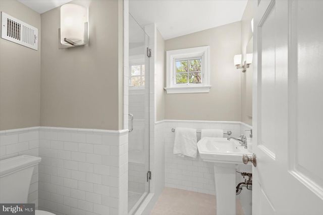 5706 ROCKMERE DR, Bethesda, MD 20816