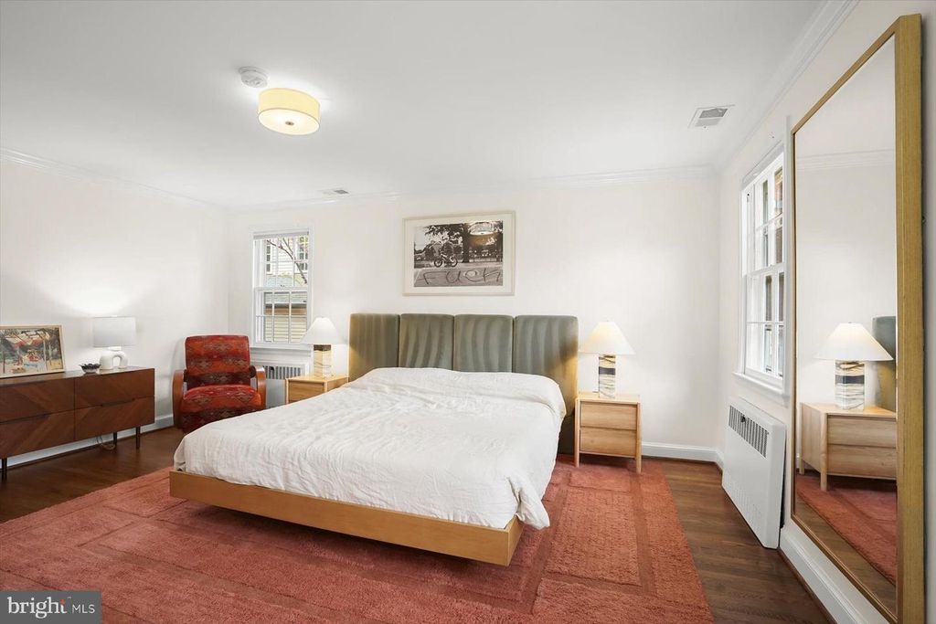 Image 30 of property listing at 5706 ROCKMERE DR, Bethesda, MD 20816