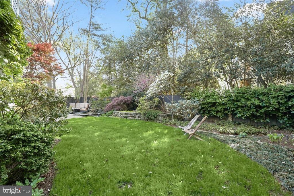 Image 41 of property listing at 5706 ROCKMERE DR, Bethesda, MD 20816