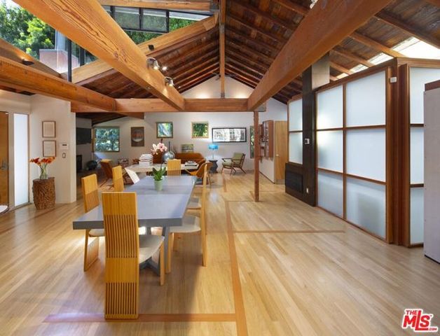 10335 Oletha Lane, Los Angeles, CA 90077