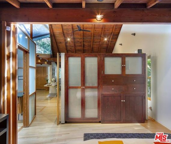 10335 Oletha Lane, Los Angeles, CA 90077