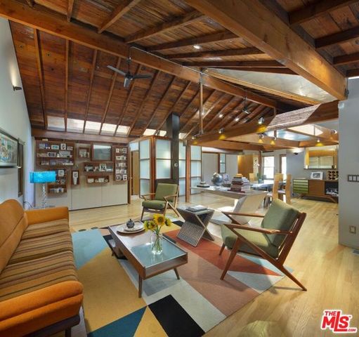 10335 Oletha Lane, Los Angeles, CA 90077