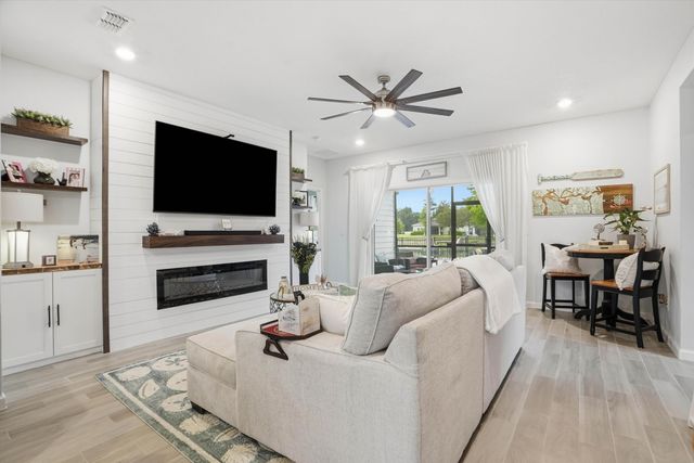 20 Trumpco Dr, St Augustine, FL 32092