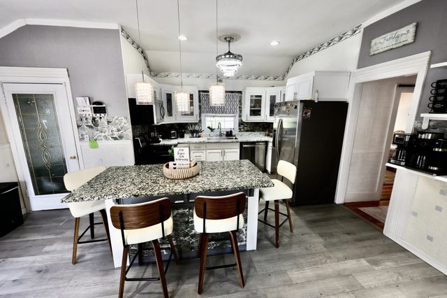 91 South St, Fitchburg, MA 01420