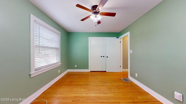 4502 Blenheim Rd, Louisville, KY 40207