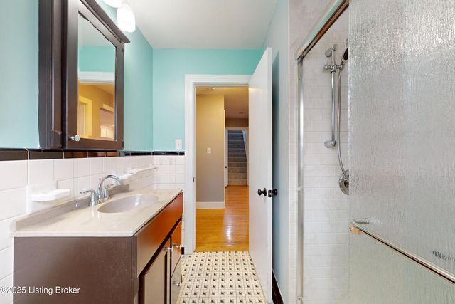 4502 Blenheim Rd, Louisville, KY 40207