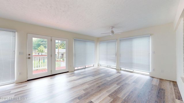 4502 Blenheim Rd, Louisville, KY 40207