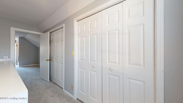 4502 Blenheim Rd, Louisville, KY 40207