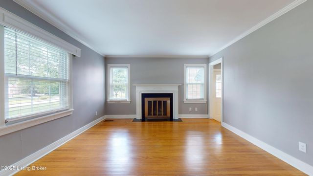 4502 Blenheim Rd, Louisville, KY 40207