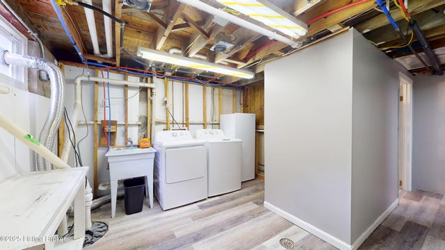 4502 Blenheim Rd, Louisville, KY 40207