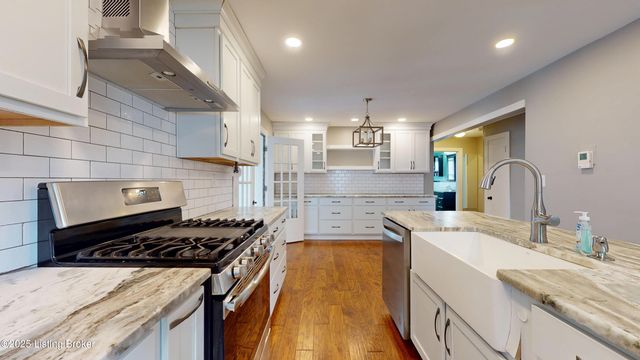 4502 Blenheim Rd, Louisville, KY 40207