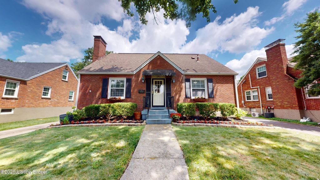 4502 Blenheim Rd, Louisville, KY 40207