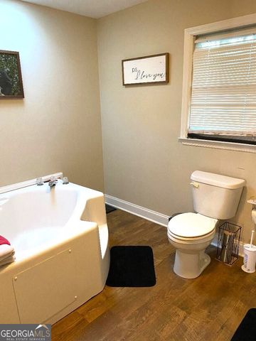 1016 Old Wadley Road, Swainsboro, GA 30401