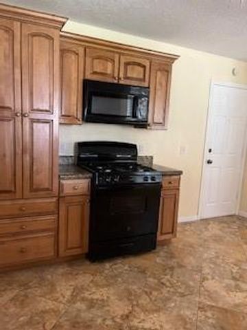 3722 Raindrops Road, Pasadena, TX 77505