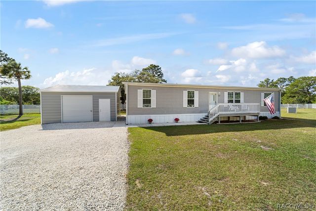 6791 W Holiday Street, Homosassa, FL 34446