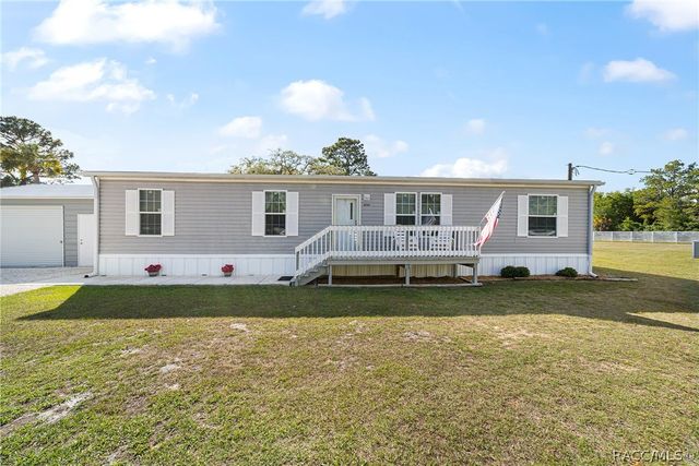 6791 W Holiday Street, Homosassa, FL 34446