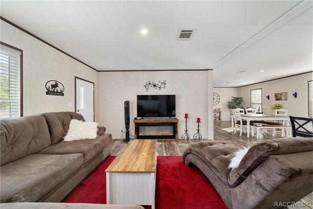 6791 W Holiday Street, Homosassa, FL 34446