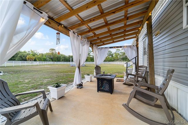 6791 W Holiday Street, Homosassa, FL 34446
