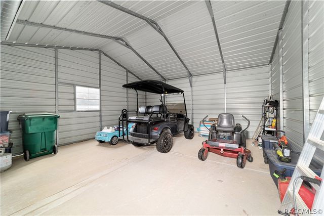 6791 W Holiday Street, Homosassa, FL 34446