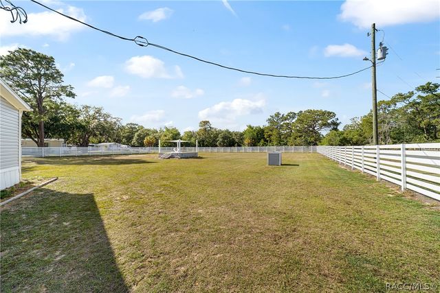 6791 W Holiday Street, Homosassa, FL 34446