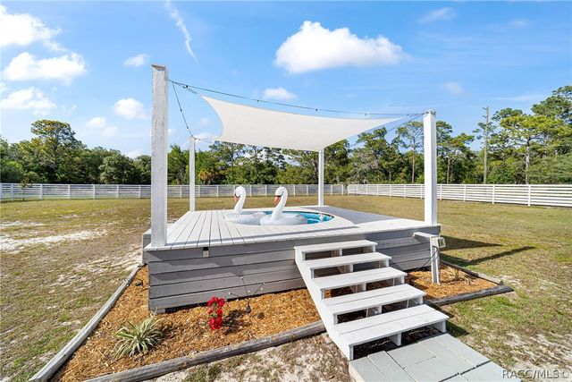 6791 W Holiday Street, Homosassa, FL 34446