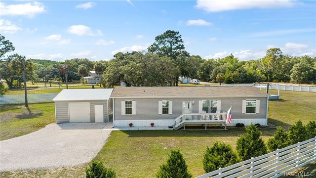 6791 W Holiday Street, Homosassa, FL 34446