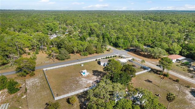 6791 W Holiday Street, Homosassa, FL 34446