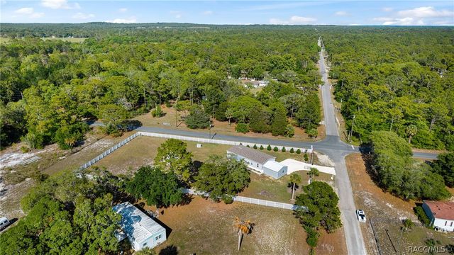 6791 W Holiday Street, Homosassa, FL 34446