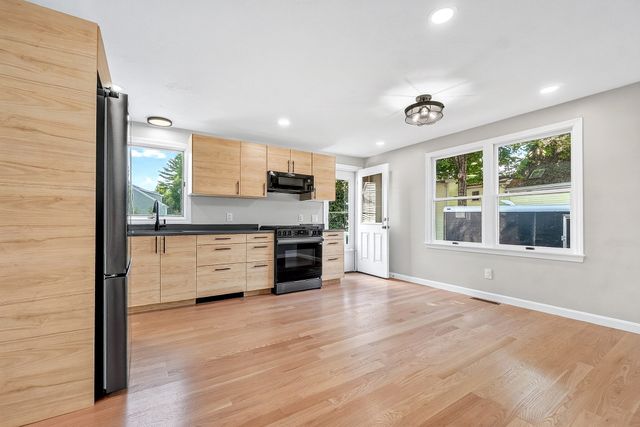 853 Washington Street 6, Canton, MA 02021