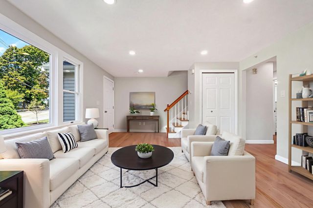 853 Washington Street 6, Canton, MA 02021