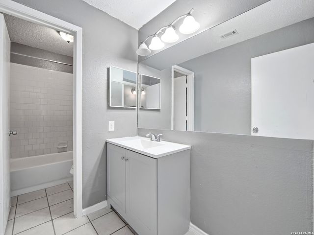 1301 S Palmetto, San Antonio, TX 78210