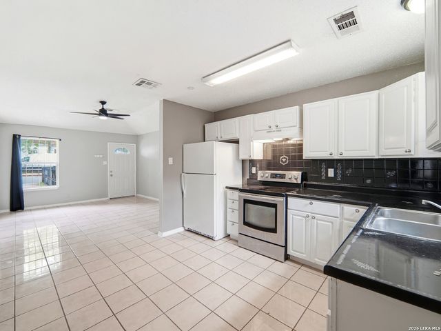 1301 S Palmetto, San Antonio, TX 78210