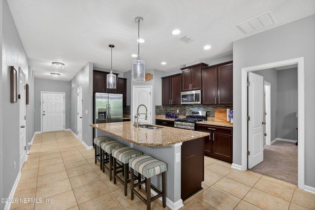 209 WILLOW RIDGE Drive, Jacksonville, FL 32081