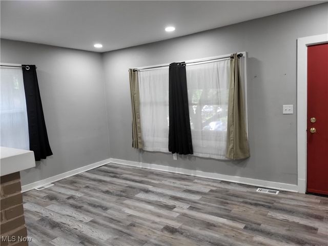 1548 Biltmore Road, Lyndhurst, OH 44124