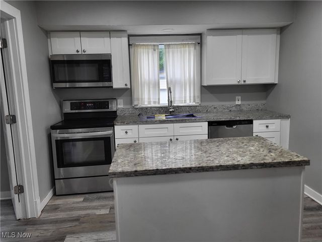 1548 Biltmore Road, Lyndhurst, OH 44124