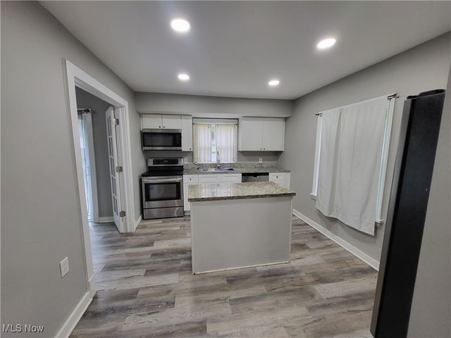 1548 Biltmore Road, Lyndhurst, OH 44124