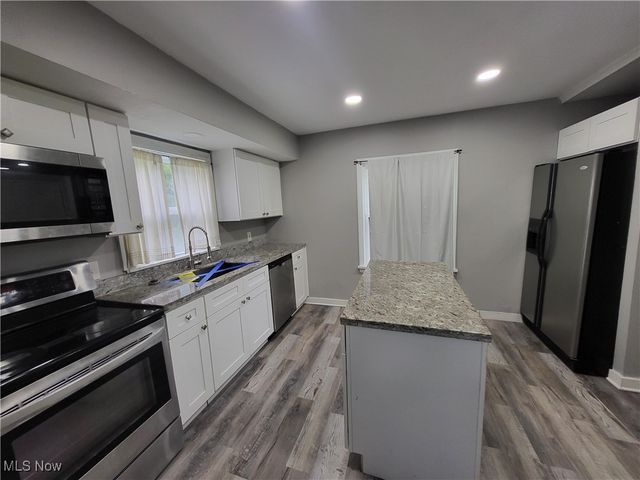 1548 Biltmore Road, Lyndhurst, OH 44124