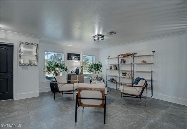 600 SW 18th ST, Cape Coral, FL 33991