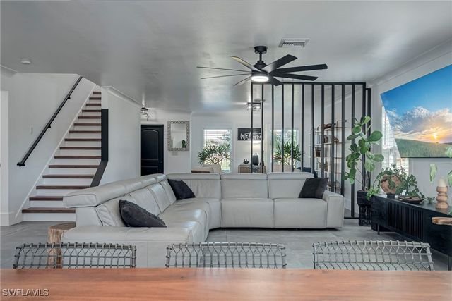 600 SW 18th ST, Cape Coral, FL 33991