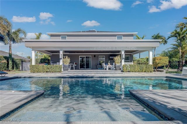 600 SW 18th ST, Cape Coral, FL 33991