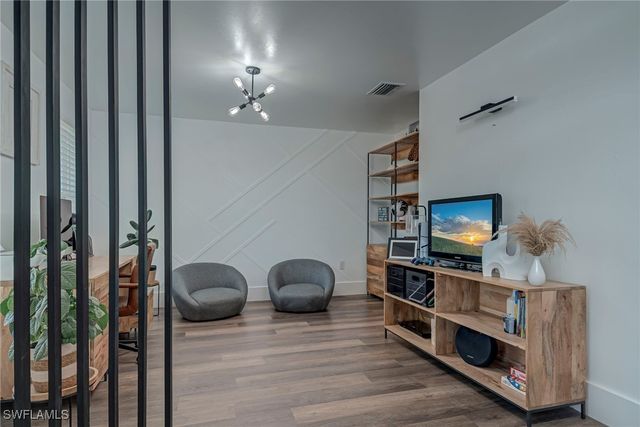 600 SW 18th ST, Cape Coral, FL 33991