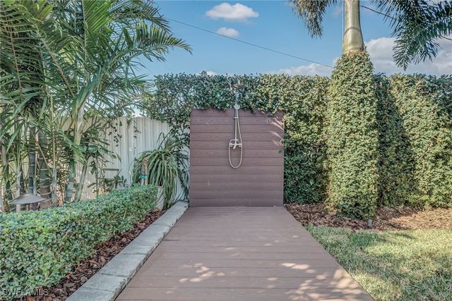 600 SW 18th ST, Cape Coral, FL 33991