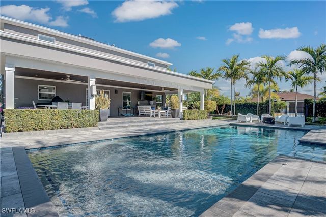 600 SW 18th ST, Cape Coral, FL 33991