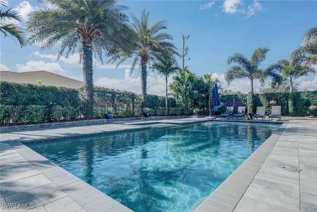 600 SW 18th ST, Cape Coral, FL 33991