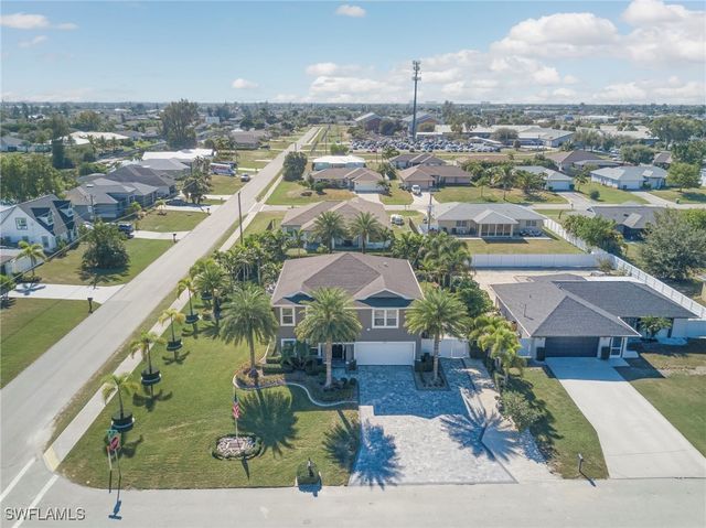 600 SW 18th ST, Cape Coral, FL 33991