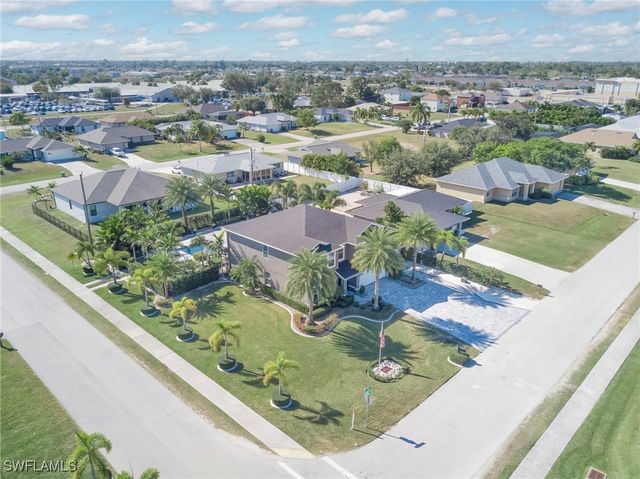 600 SW 18th ST, Cape Coral, FL 33991