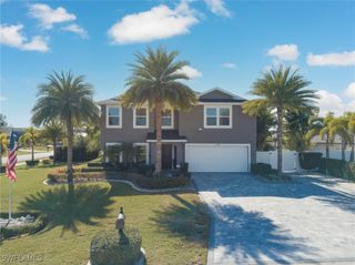 600 SW 18th ST, Cape Coral, FL 33991
