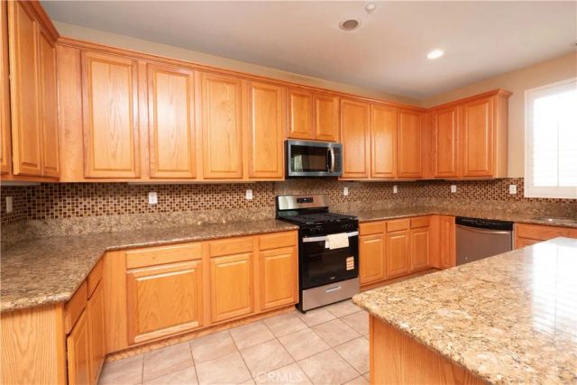 16414 Twinberry Court, Fontana, CA 92336