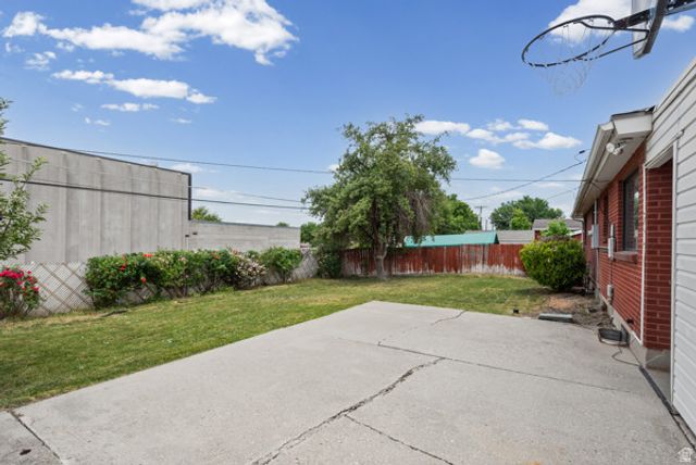 1016 S 400 W, Bountiful, UT 84010