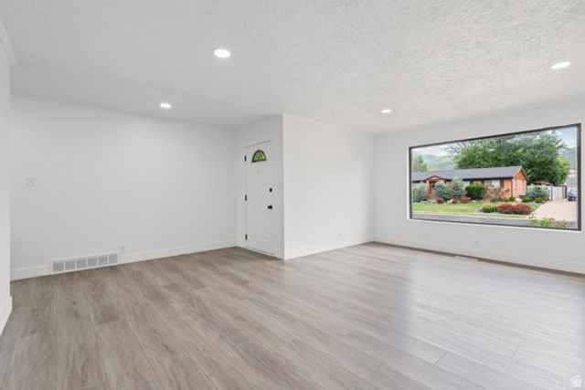1016 S 400 W, Bountiful, UT 84010